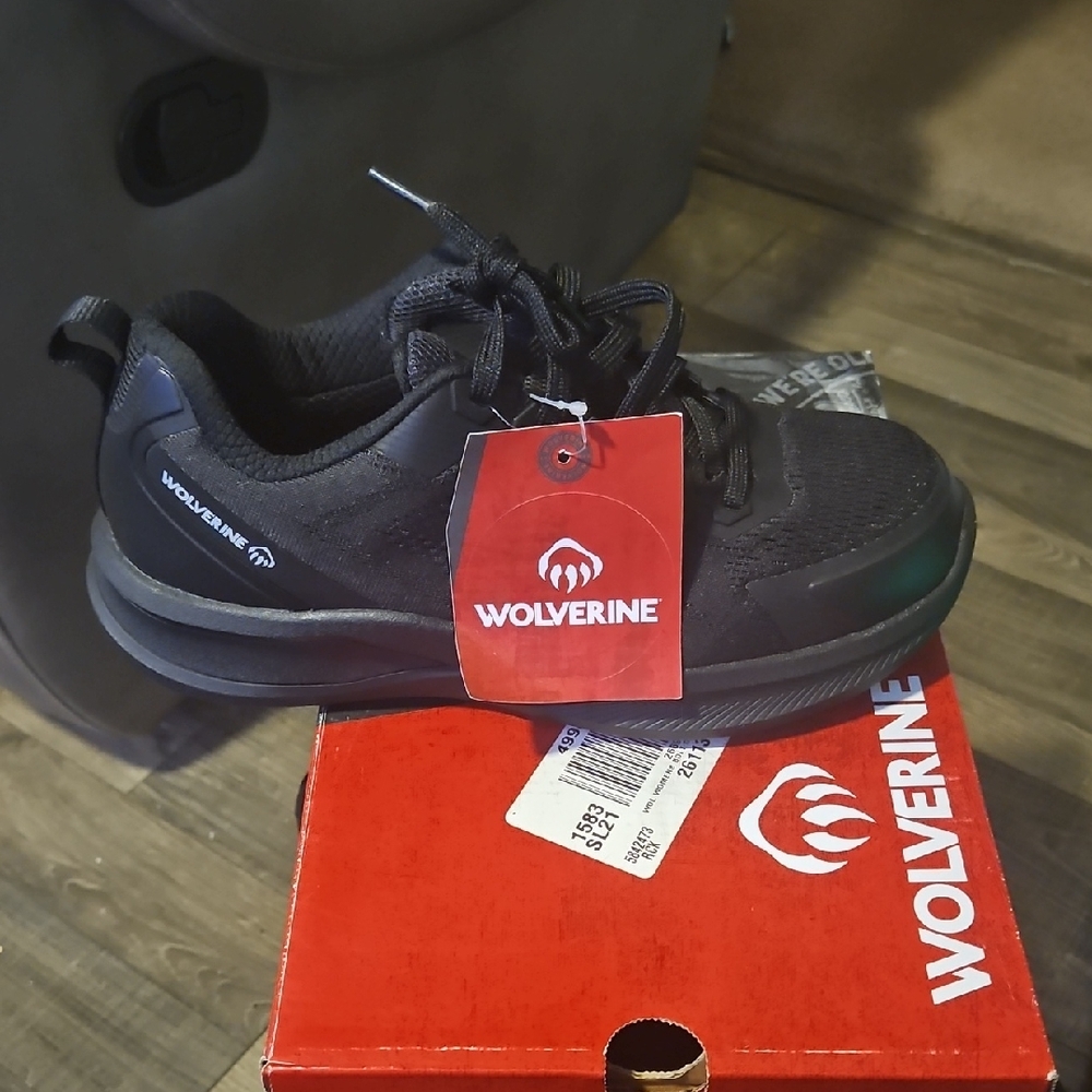 Wolverine Women Sleek Black Athletic Steel Toe Sneakers